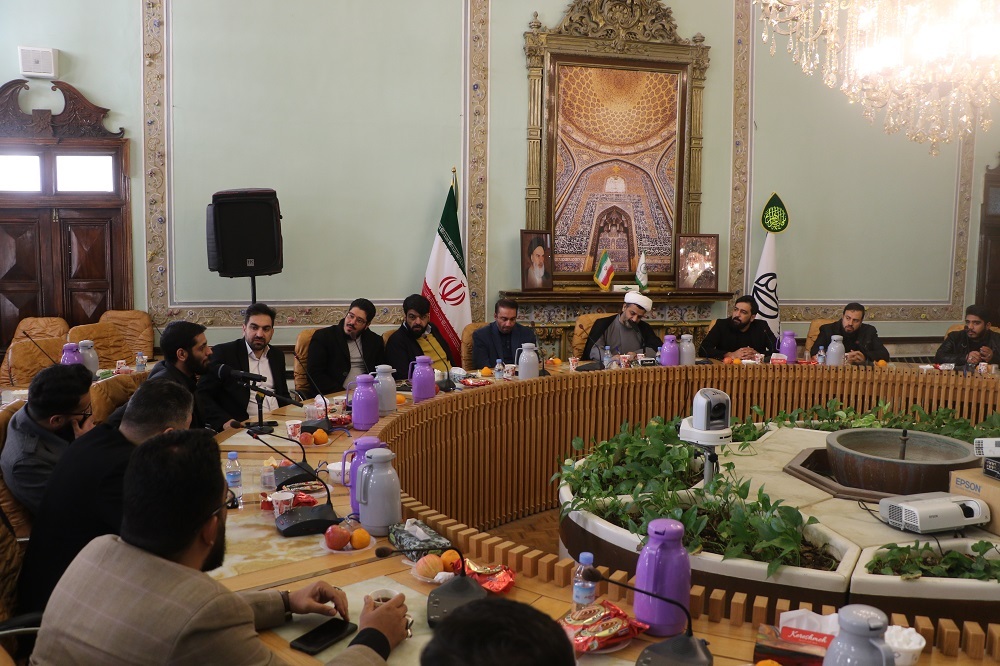 نشست صمیمانه مدیر کل تبلیغات اسلامی اصفهان با مداحان جوان این شهربرگزار شد