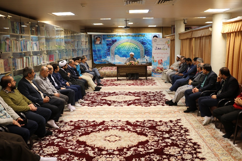 دیدار عیدانه مدیر کل تبلیغات اسلامی اصفهان با کارکنان این اداره کل