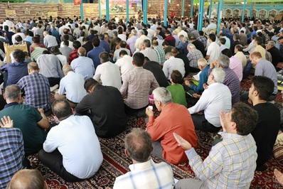 همزمان با سراسر کشور مراسم پر فیض دعای عرفه در گلستان شهدای اصفهان برگزار شد