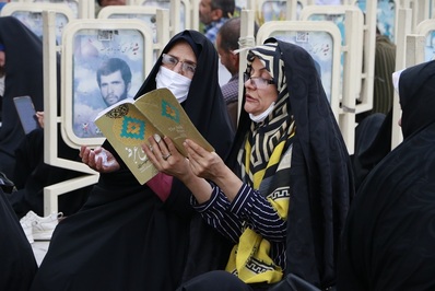 همزمان با سراسر کشور مراسم پر فیض دعای عرفه در گلستان شهدای اصفهان برگزار شد