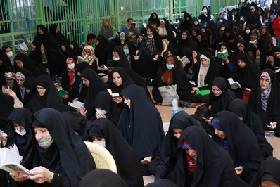 همزمان با سراسر کشور مراسم پر فیض دعای عرفه در گلستان شهدای اصفهان برگزار شد