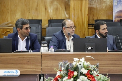 دیدار روسای شورای هیئات مذهبی و کانون مداحان استان اصفهان با استاندار