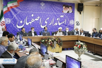 دیدار روسای شورای هیئات مذهبی و کانون مداحان استان اصفهان با استاندار