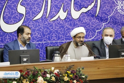 دیدار روسای شورای هیئات مذهبی و کانون مداحان استان اصفهان با استاندار