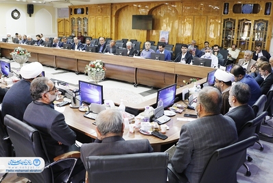 دیدار روسای شورای هیئات مذهبی و کانون مداحان استان اصفهان با استاندار