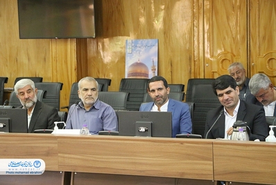 دیدار روسای شورای هیئات مذهبی و کانون مداحان استان اصفهان با استاندار