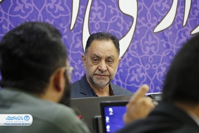 دیدار روسای شورای هیئات مذهبی و کانون مداحان استان اصفهان با استاندار