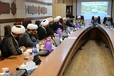 نشست «هم اندیشی روحانیون فعال در جذب جوانان به مسجد» برگزار شد