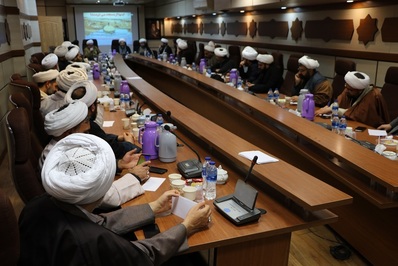 نشست «هم اندیشی روحانیون فعال در جذب جوانان به مسجد» برگزار شد