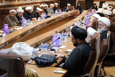 نشست «هم اندیشی روحانیون فعال در جذب جوانان به مسجد» برگزار شد