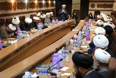 نشست «هم اندیشی روحانیون فعال در جذب جوانان به مسجد» برگزار شد