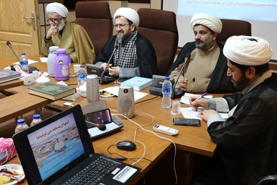 نشست «هم اندیشی روحانیون فعال در جذب جوانان به مسجد» برگزار شد