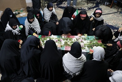 مراسم استقبال از پیکر مطهر شهید گمنام  در دبیرستان صدراي اصفهان