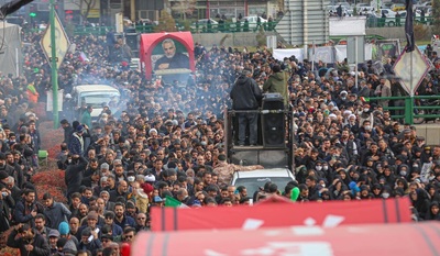 مراسم تشییع شهدای گمنام با حضور هیئات مذهبی و مردم متدین و انقلابی شهر اصفهان