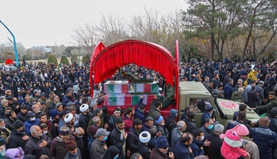 مراسم تشییع شهدای گمنام با حضور هیئات مذهبی و مردم متدین و انقلابی شهر اصفهان