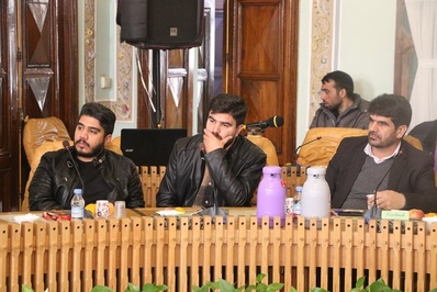 نشست صمیمانه مدیر کل تبلیغات اسلامی اصفهان با مداحان جوان این شهربرگزار شد