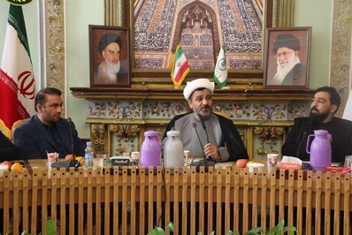 نشست صمیمانه مدیر کل تبلیغات اسلامی اصفهان با مداحان جوان این شهربرگزار شد