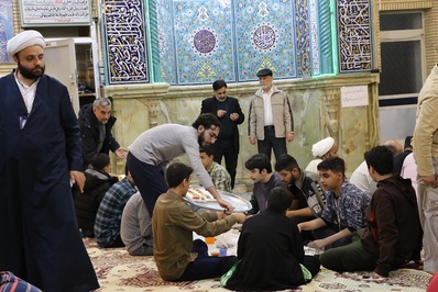 مدیر کل تبلیغات اسلامی اصفهان از معتکفین مساجد بازدید کرد