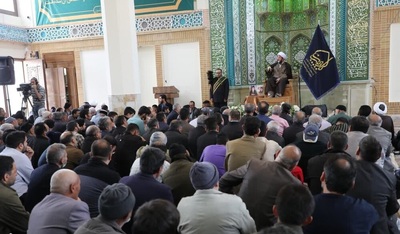 سلسله جلسات «یک ظهر بهاری» در حرم زینبیه اصفهان
