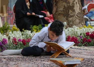 جلوه‌هایی از مراسم جزء خوانی قرآن کریم در چهارباغ اصفهان