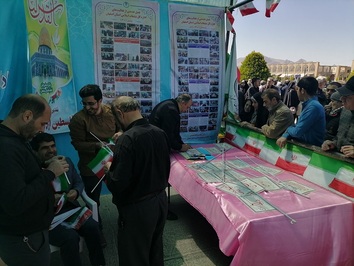استقبال گسترده از بخش خوشنویسی صلواتی غرفه روز قدس