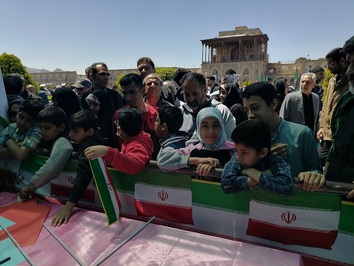 استقبال گسترده از بخش خوشنویسی صلواتی غرفه روز قدس