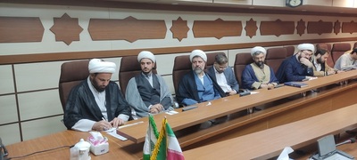 نشست صمیمی مدیرکل با طلاب فعال فضای مجازی