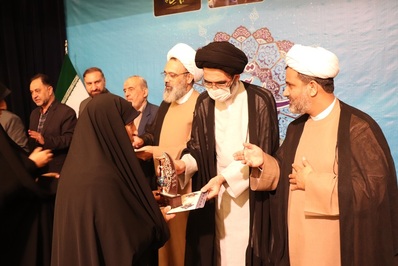 آیین تجلیل و تقدیر از فعالان عرصه جهاد تبیین برگزار شد