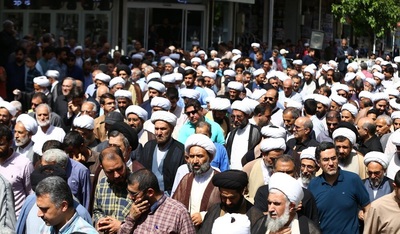 تشییع پیکر آیت‌الله حاج میرزا محمدتقی مجلسی‌ اصفهانی