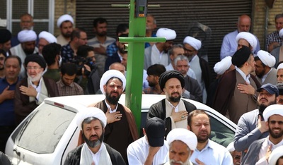 تشییع پیکر آیت‌الله حاج میرزا محمدتقی مجلسی‌ اصفهانی