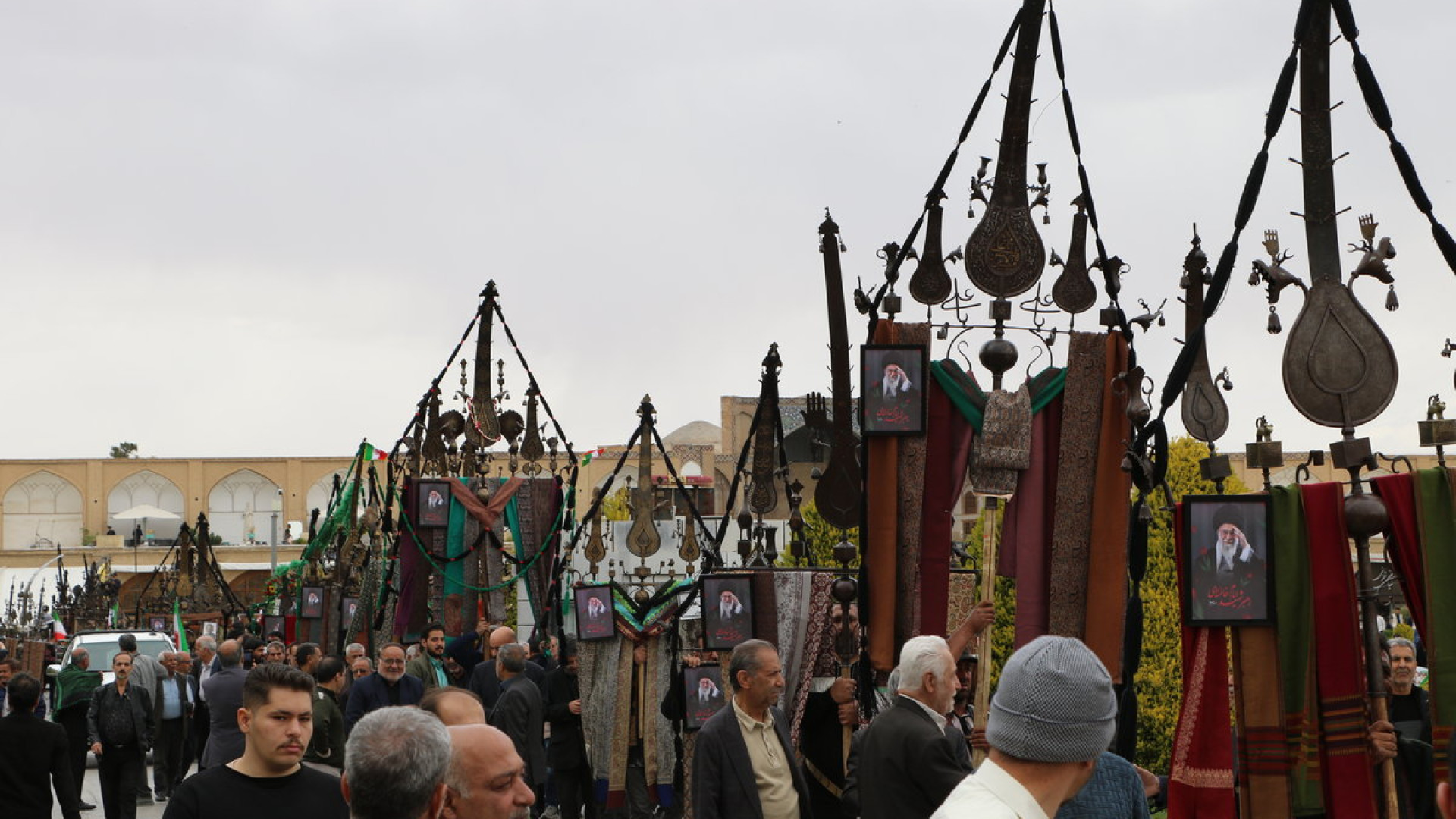 حضور بی نظیر هیئات مذهبی در مراسم چلهم شهادت رهبر انقلاب