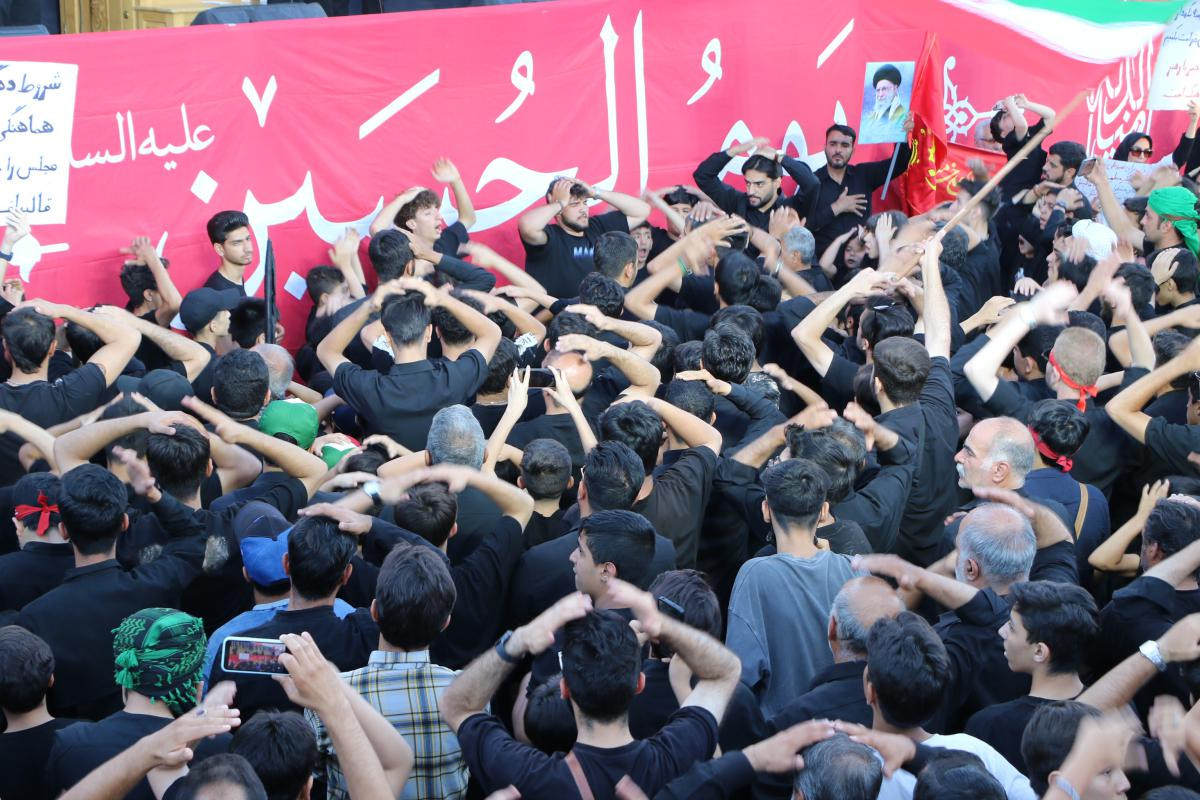 اجتماع عظیم عزاداران حسینی در عصر عاشورا « یوم الحسین ع »