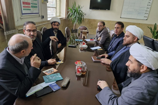 جلسه تشریح برنامه‌های «زندگی با آیه‌ها» در اداره کل آموزش و پرورش کرمانشاه برگزار شد