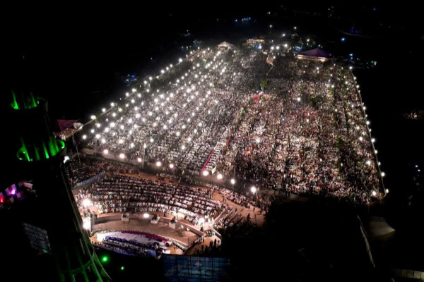 محفل ۸۵ هزار نفری؛ این بار در پاکستان