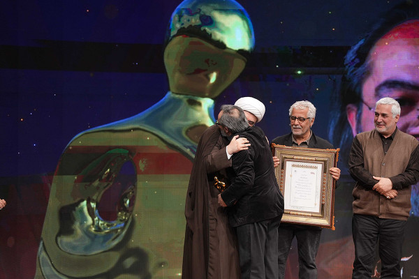 كارن همايونفر يُختار شخصية العام الفنية