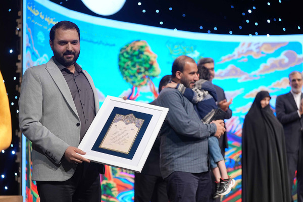 کارن ہمایونفر کو سال کی نمایاں شخصیت قرار دیا گیا