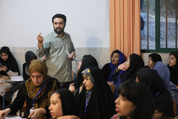 «ہسٹری»؛ نوجوانوں کے لیے خصوصی مطالعہ مہم