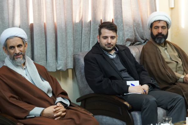 نشست تبیینی، محتوایی حوزه معارف اسلام ناب، با حضور مسئولین و متولیان مراکز استان همدان