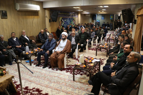 جلسه تصمیم گیری تشکلهای دینی اصفهان جهت حضور پرشور در مراسم 22 بهمن