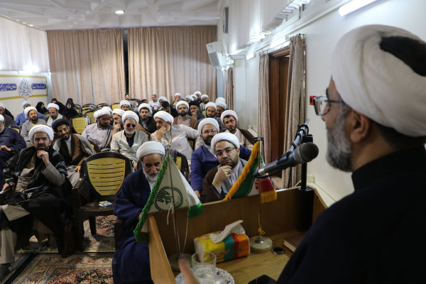 سخنرانی حجت الاسلام و المسلمین عزت زمانی معاون محترم فرهنگی و حجه الاسلام و المسلمین روحانی