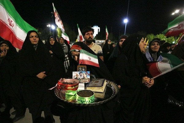 کاروان نمادین اعزام به جبهه در همدان