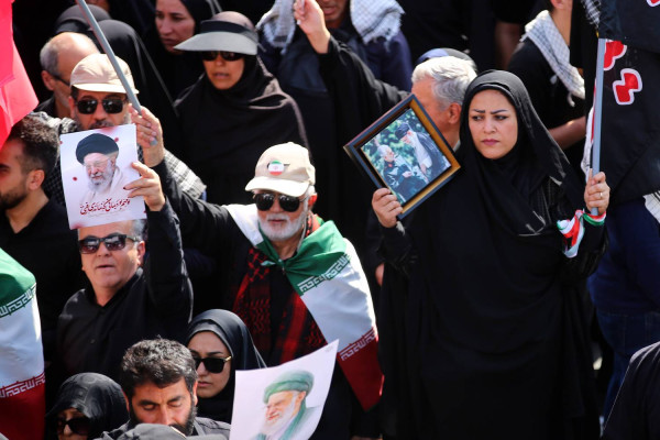 آیین تشییع پیکر مطهر رهبر شهید انقلاب در تهران برگزار شد