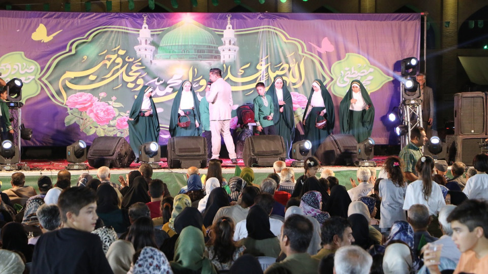 جشن یکهزار و پانصدمین سال میلاد پیامبر ص درمیدان امام علی اصفهان